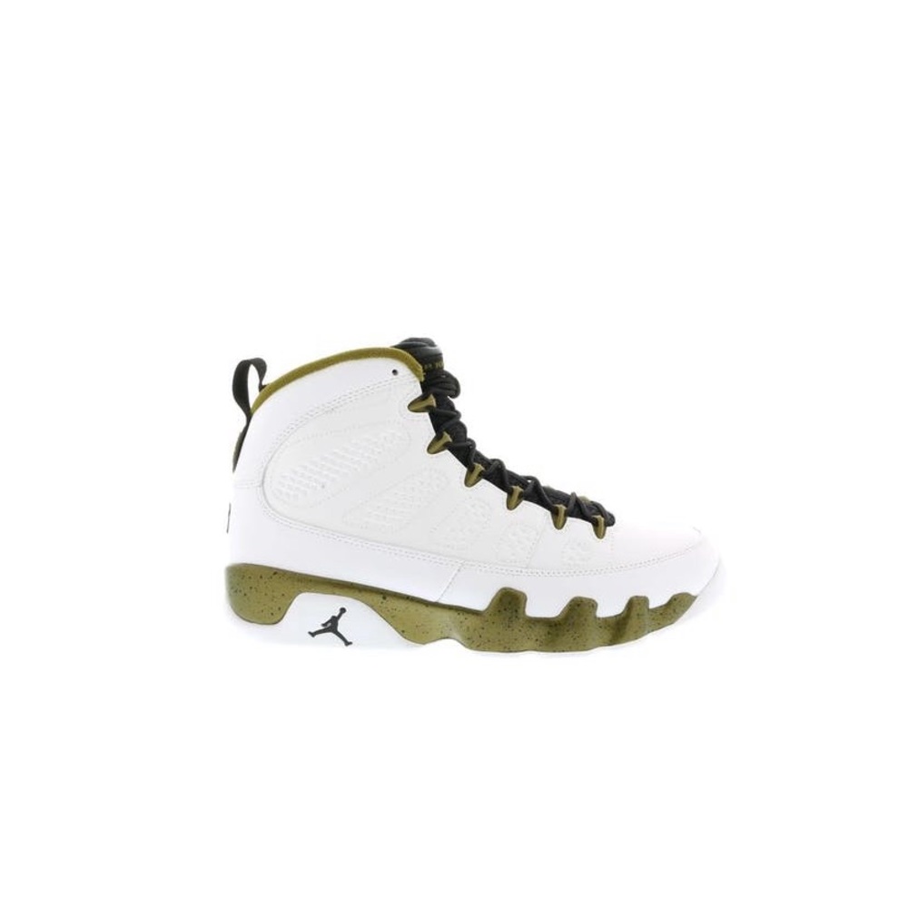 Jordan Retro 9 Statue